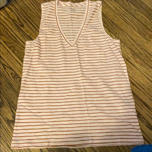 Pink & brown v neck tank - Picture 3 of 7